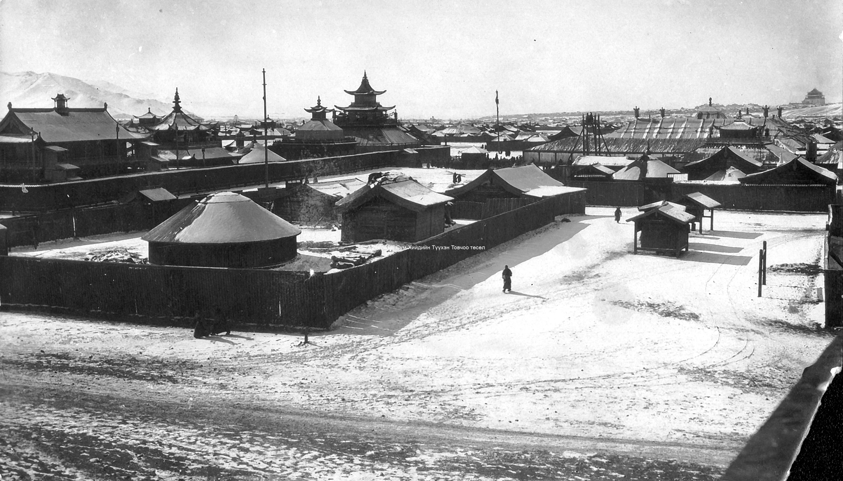 The Yellow Palace, the main assembly hall, other buildings, and Janraiseg Temple in the far background. Lomakina 2006, 50; Tsültem, N., Mongolian Architecture. Ulaanbaatar 1988, 56 The Yellow Palace, the main assembly hall, other buildings, and Janraiseg Temple in the far background. Lomakina 2006, 50; Tsültem, N., Mongolian Architecture. Ulaanbaatar 1988, 56
